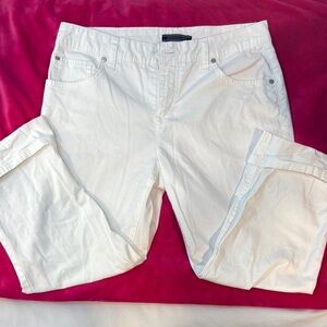 Bandolino Mandie Style capri Pants with cuff, White, Size 4 Missy, preowned
